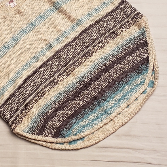 Lite and Airy Knit Top, Size L - Picture 4 of 9